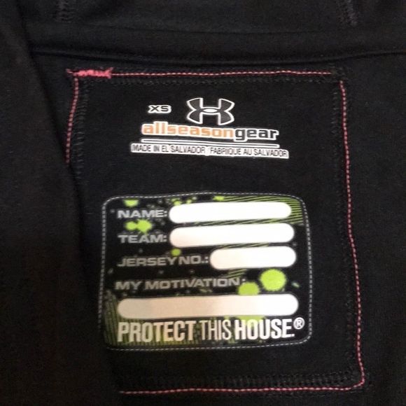 UNDER ARMOUR All Season Gear 3/4 Length Hoodie - Picture 7 of 7